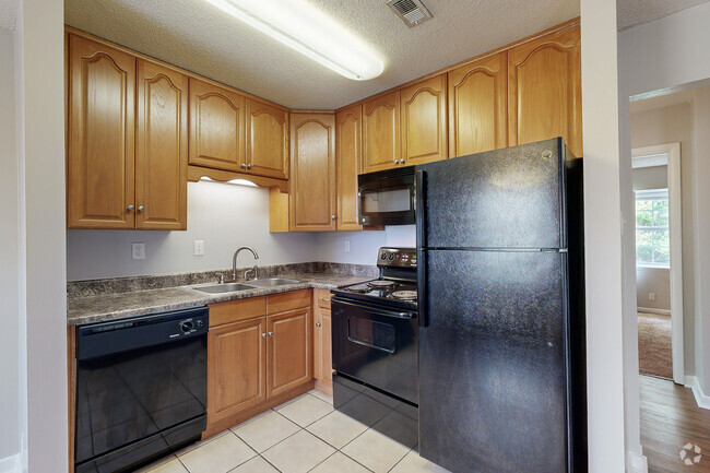 1BR, 1BA - 704SF - Cocina - Heron Lakes Apartments