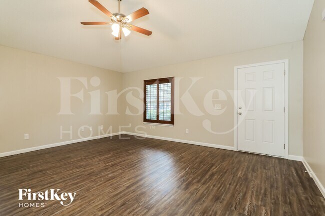 Building Photo - 5668 Village Pond Cir