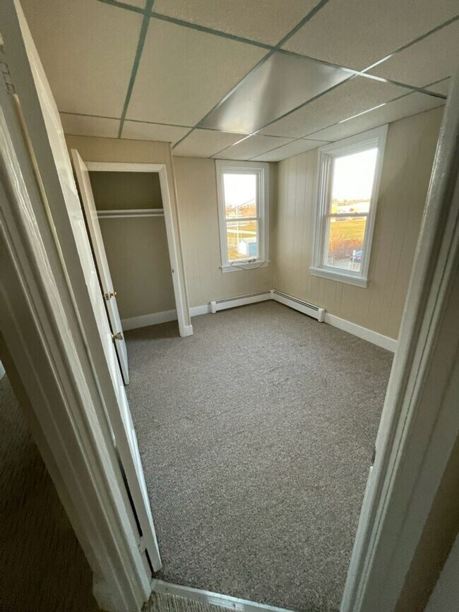 Foto del edificio - 3 Bedroom Available!