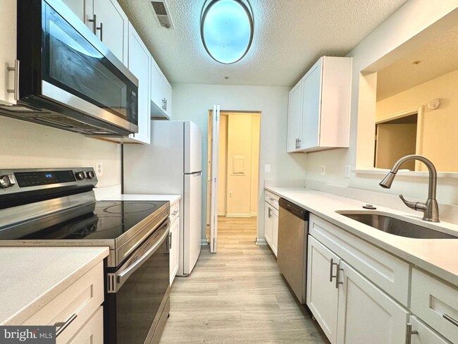 Foto del edificio - 12901 Churchill Ridge Cir