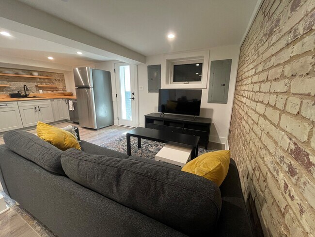 Foto del edificio - 1017 Webster St NW