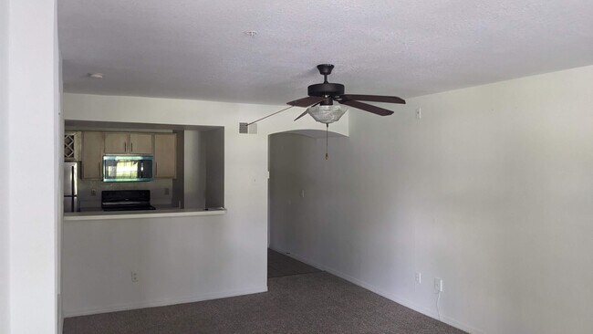 Foto del edificio - 7240 Westpointe Blvd