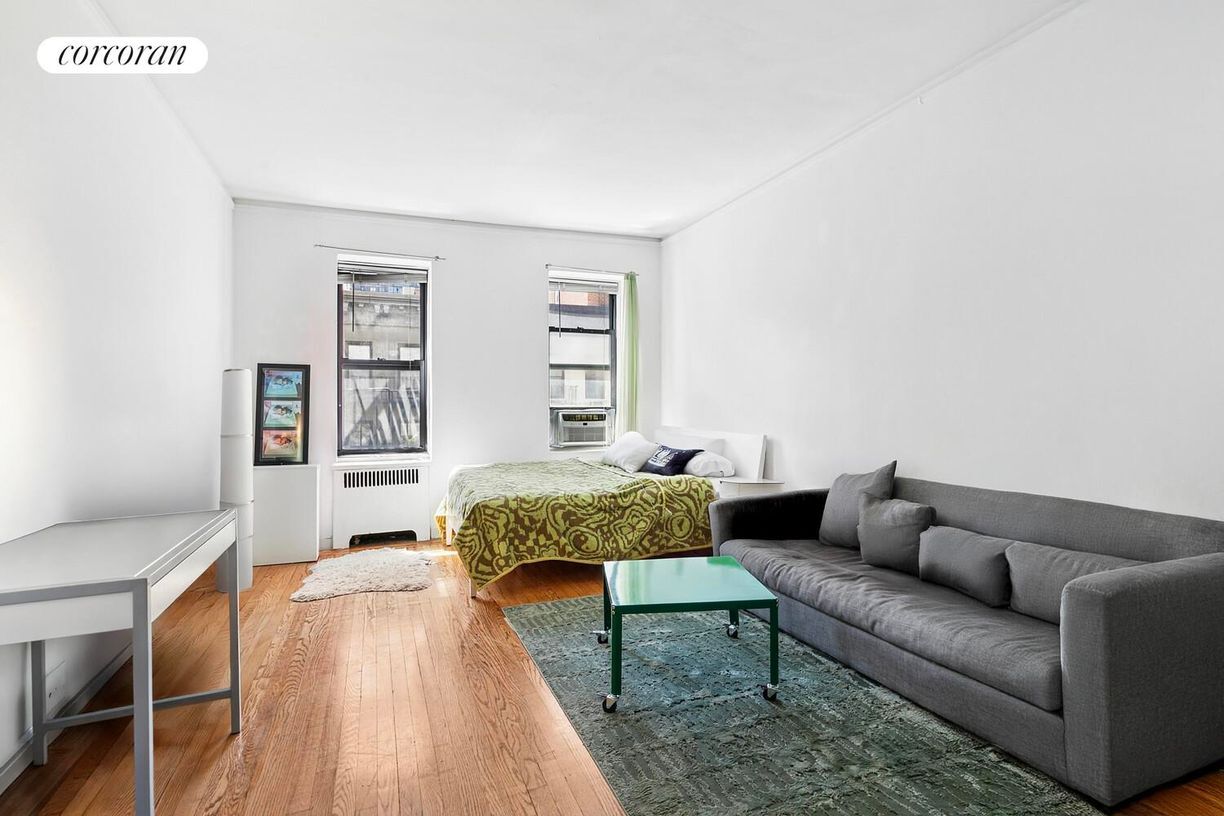 Primary Photo - 343 E 51st St