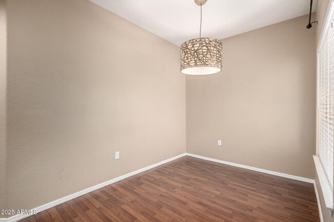 Foto del edificio - 3236 E Chandler Blvd