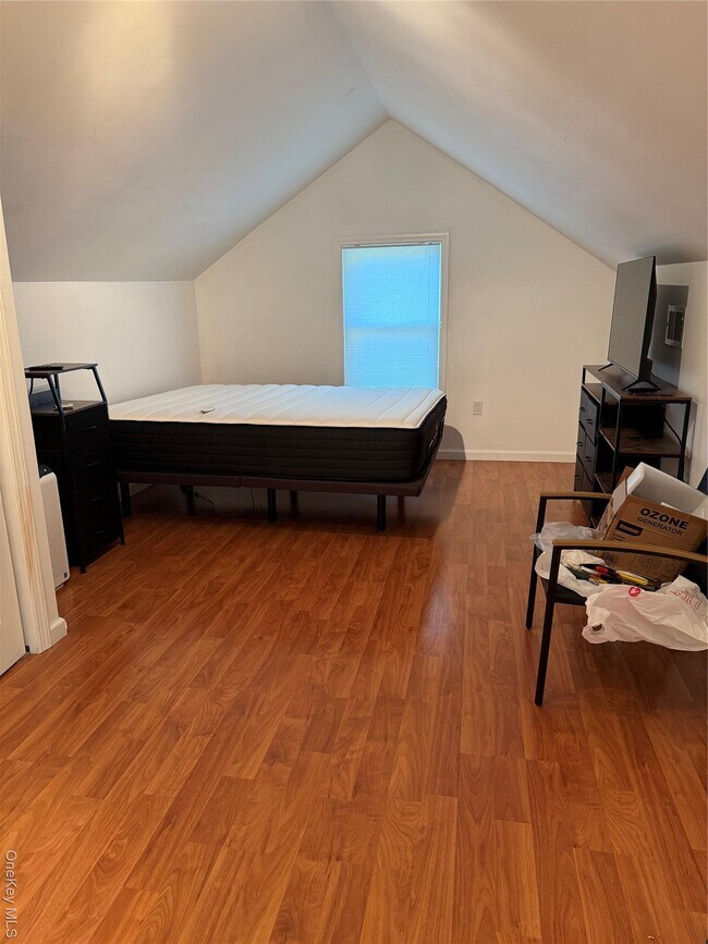 Foto del edificio - 591 S Mountain Rd