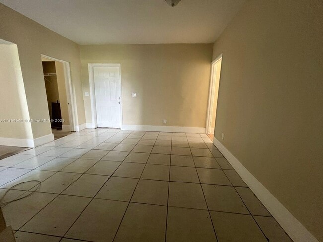 Foto del edificio - 1221 Miner Rd