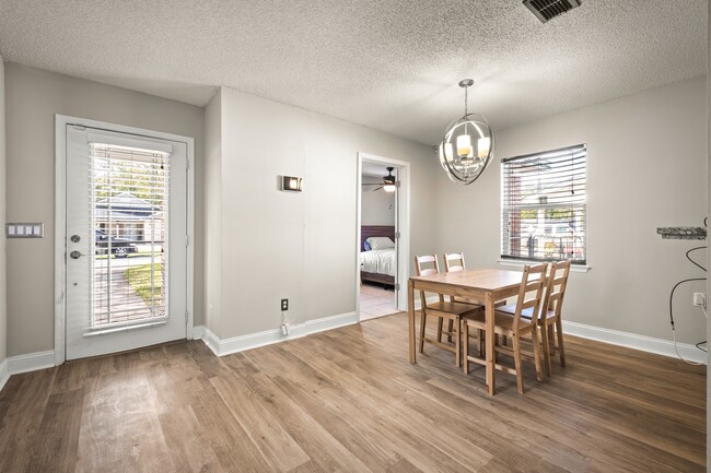 Building Photo - 3417 Kingston St