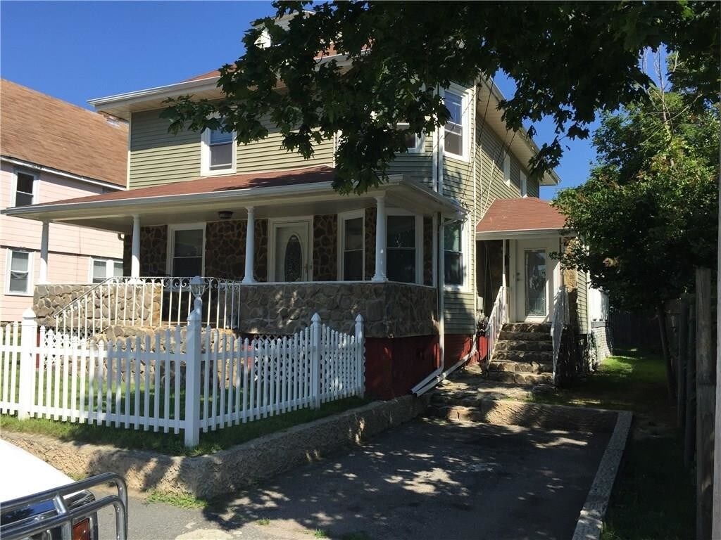 37 Royal Ave Unit 2, Warwick, RI 02889 Apartment for Rent in Warwick, RI