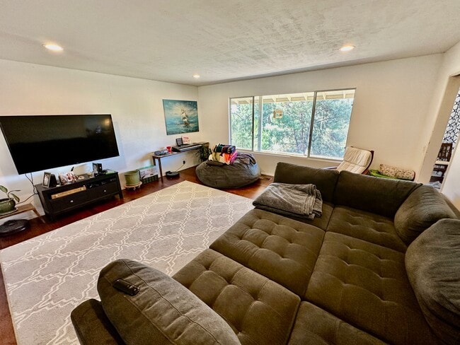 Living room! - 31324 Club Vista Ln