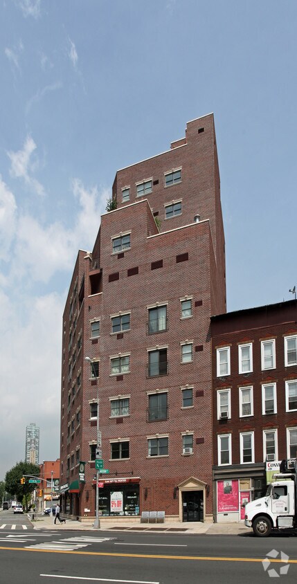 Building Photo - 12-01-12-03 Jackson Ave