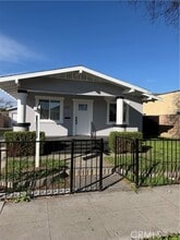 Building Photo - 1305 E 17th St