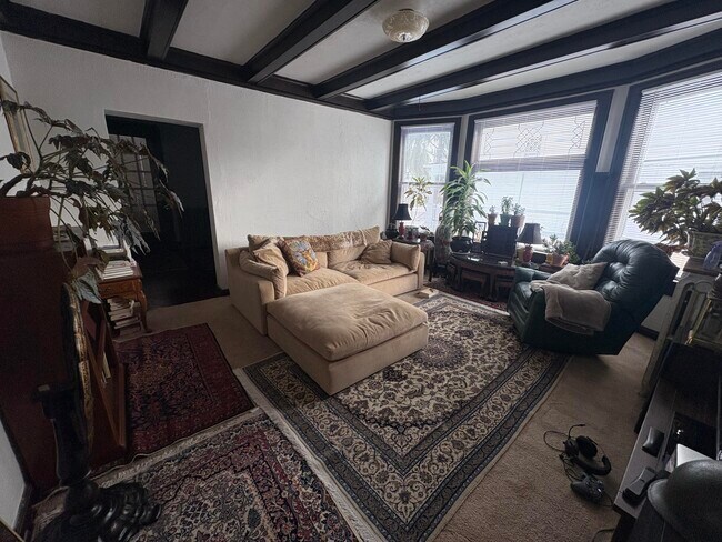 Foto del edificio - 3357 N Bartlett Ave