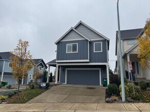 Building Photo - 17539 SW Sunview Ln