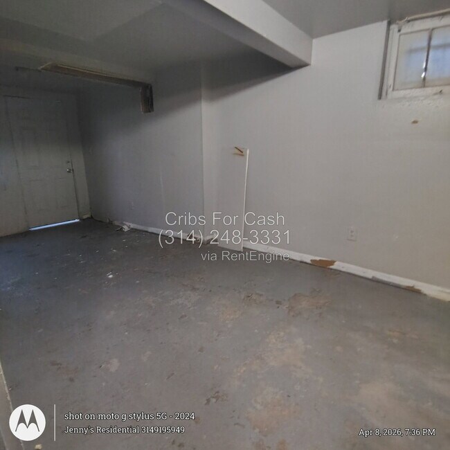 Foto del edificio - 6404 Myron Ave