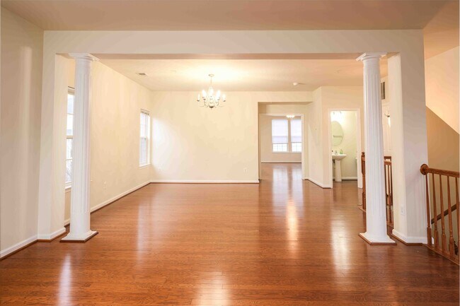 Building Photo - 2691 Sheffield Hill Way