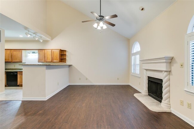 Building Photo - 2800 Keller Springs Rd