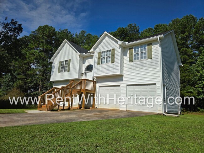 Foto del edificio - Gorgeous 5 bedroom/ 3 bath/ Upgrades Galor...