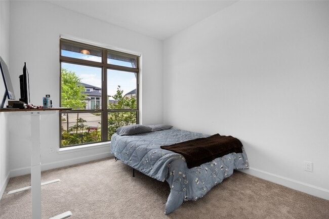 Building Photo - 31243 Riley Hts Dr