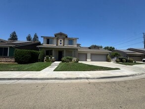Building Photo - 5781 E Kaviland Ave