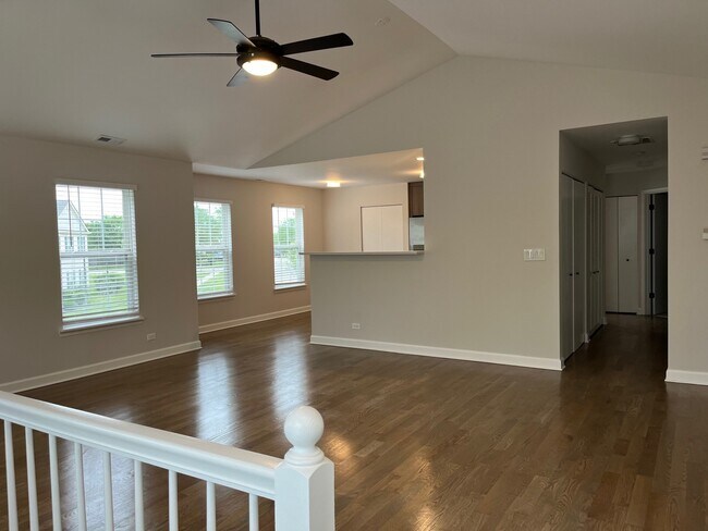 Building Photo - 671 Morris Ct