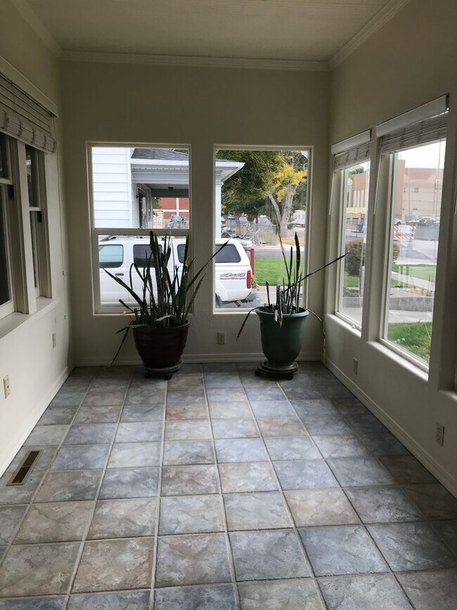 Foto del edificio - 212 N 6th Ave