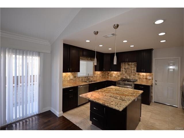 Building Photo - 4627 Highgrove Ave