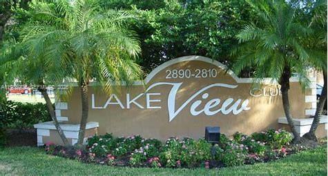 Foto del edificio - 2851 N Oakland Forest Dr