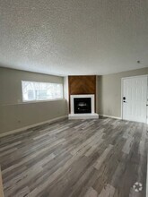 Building Photo - 435 W Van Buren St