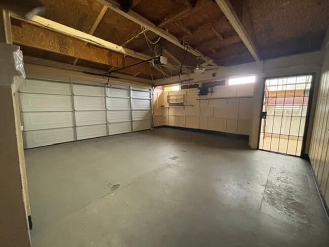 Building Photo - 1413 Kilaha St