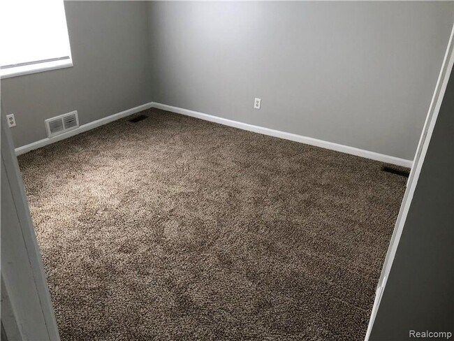 Foto del edificio - Charming 3-Bedroom Home with Private Yard in a Prime Location!