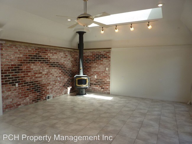 Foto del edificio - 8820 Tudsbury Rd