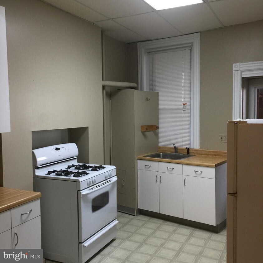 Foto principal - 75 W Main St