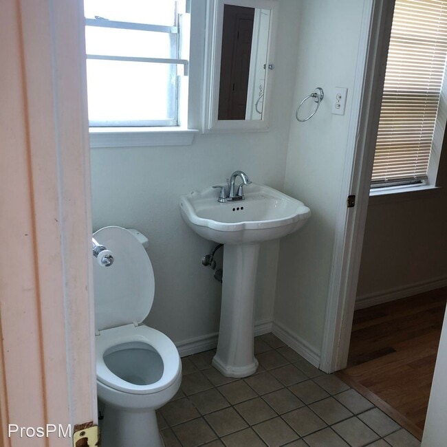 Building Photo - 2 br, 2 bath House - 10107 Muskogee