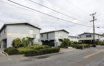 Building Photo - 21561 Westpark St