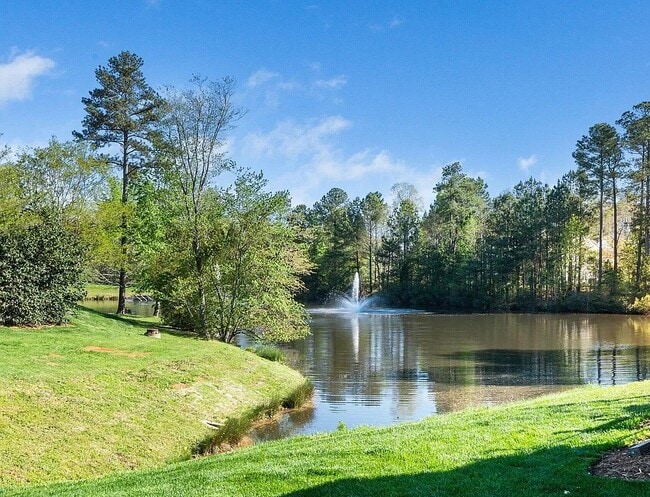 Building Photo - 610 Canyon Lake Cir