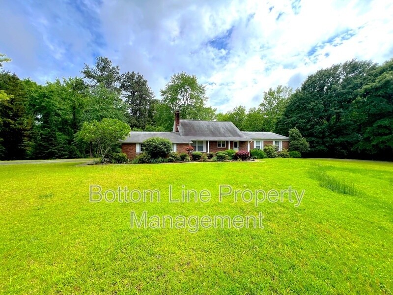 Primary Photo - 186 Niven Rd