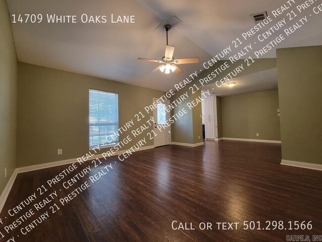 Foto del edificio - 14709 White Oaks Ln