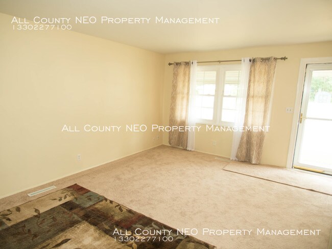Foto del edificio - Newly Updated Home in Stow!