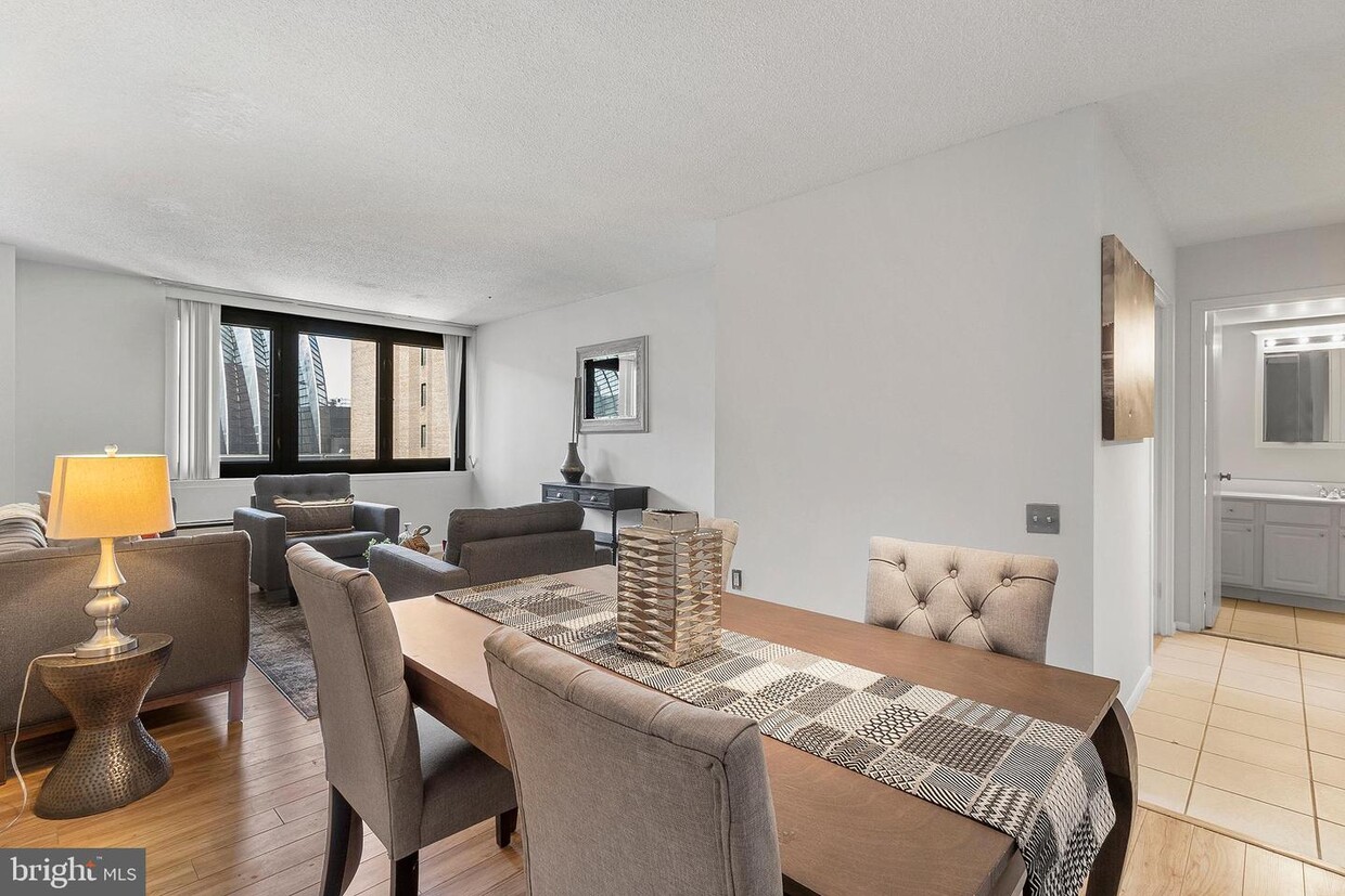 Foto principal - 1420 Locust St