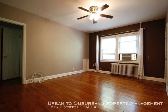 Foto del edificio - 1617 F St NE