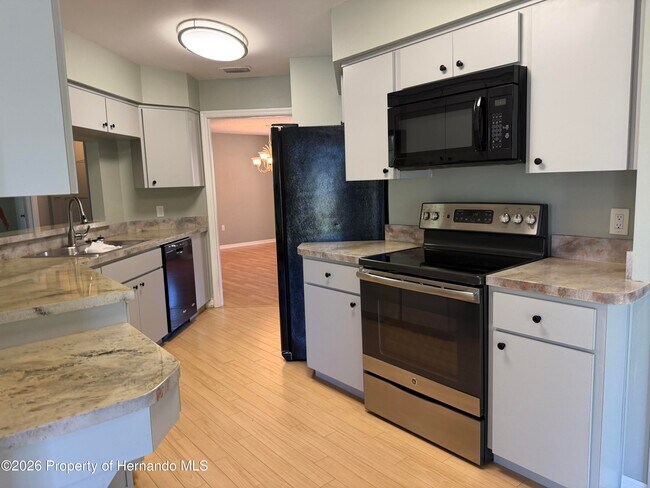 Foto del edificio - 3660 N Laurelwood Loop