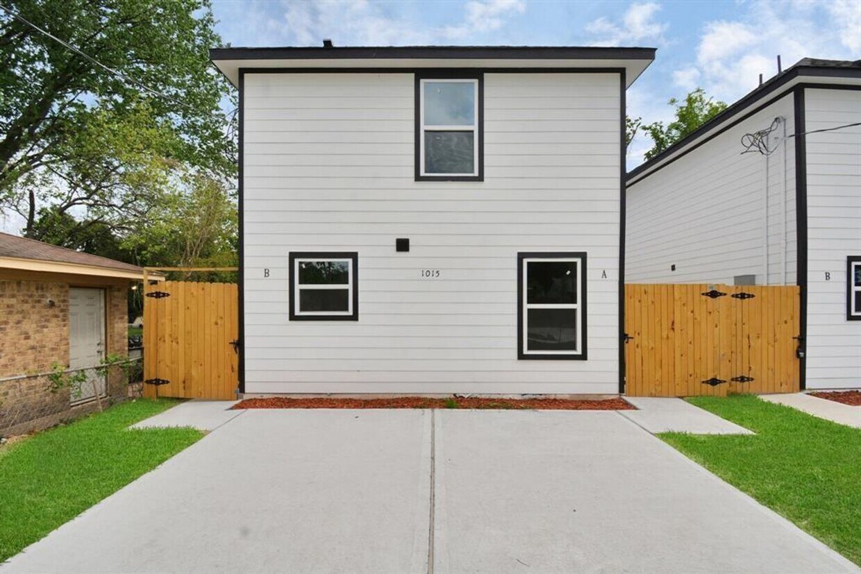 Foto principal - 6313 Sandra St