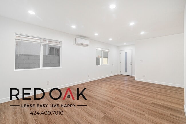 Building Photo - 649 W 92nd St