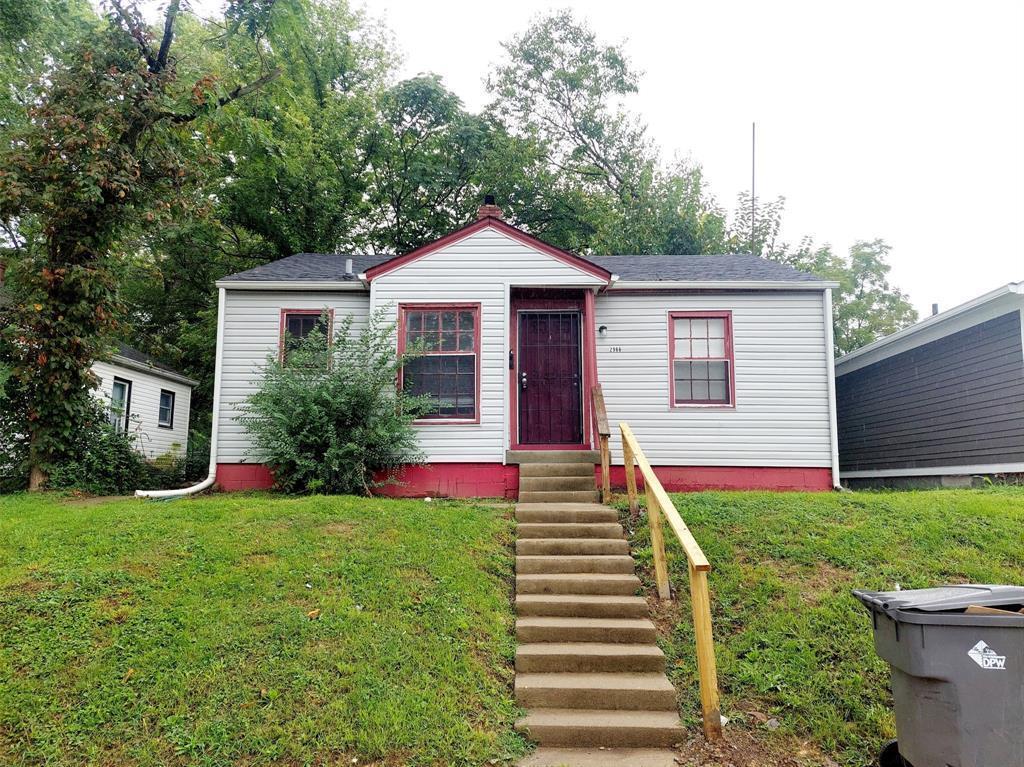 Primary Photo - 2966 N Olney St