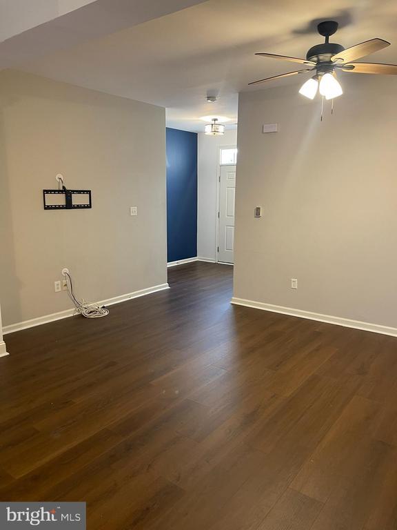 Foto del edificio - 310 Norwalk Way