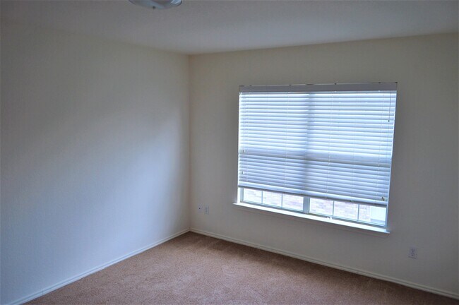 Building Photo - 18216 Gantry Dr
