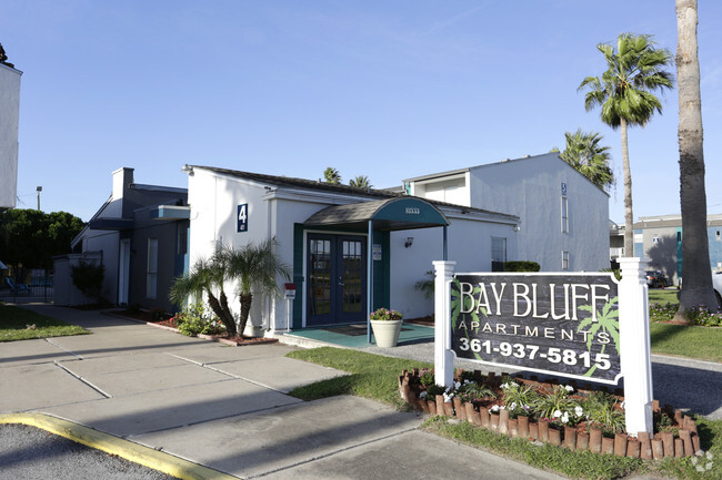 Building Photo - Bay Bluff Apartments