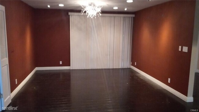 Building Photo - 3 br, 2.5 bath House - 20216 Delita Dr