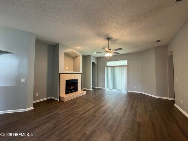 Foto del edificio - 3041 Southhall Ct