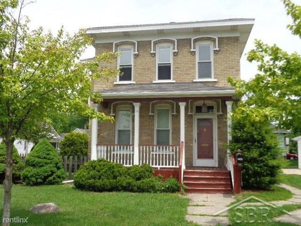 Foto principal - 5 br, 2.5 bath House - 1318 Brockway St
